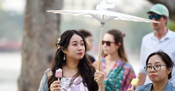Dự báo thời tiết 18/4/2026: Miền Bắc mưa rải rác, Hà Nội cao nhất 29 độ