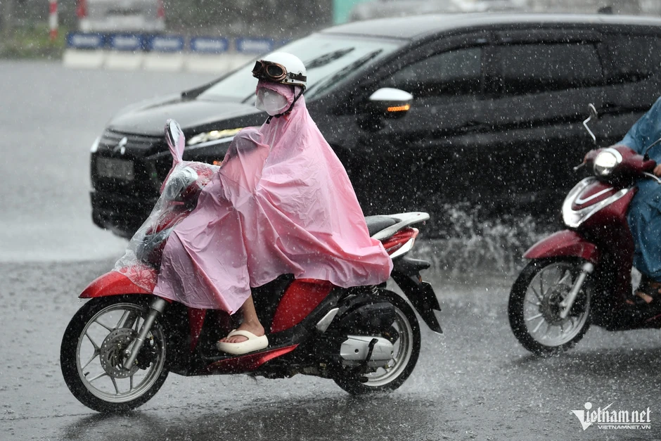 Dự báo thời tiết 18/7/2026: Miền Bắc vẫn mưa lớn cục bộ, Trung Bộ nắng nóng Dự báo thời tiết 18/7/2026: Miền Bắc vẫn mưa lớn cục bộ, Trung Bộ nắng nóng