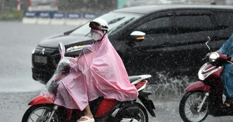 Dự báo thời tiết 18/7/2026: Miền Bắc vẫn mưa lớn cục bộ, Trung Bộ nắng nóng