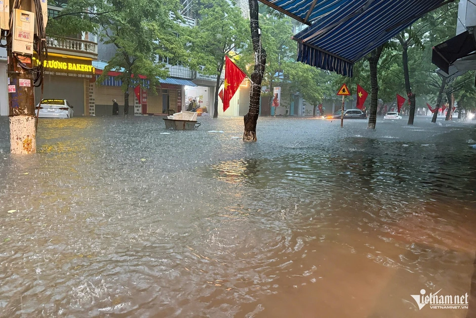 Dự báo thời tiết 20/5/2026: Miền Bắc mưa lớn xối xả, đâu là tâm điểm? Dự báo thời tiết 20/5/2026: Miền Bắc mưa lớn xối xả, đâu là tâm điểm?