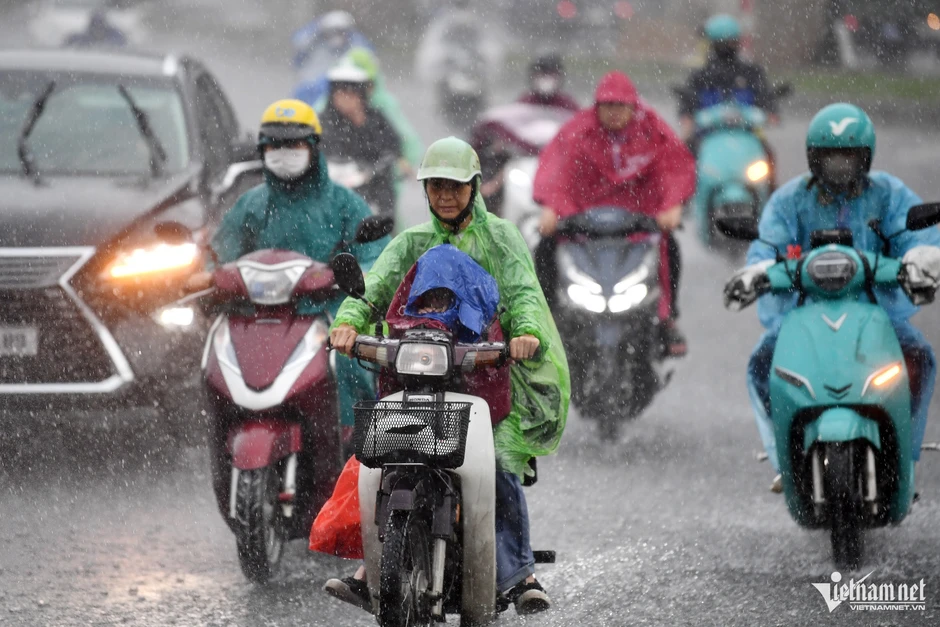 Dự báo thời tiết 20/8: Miền Bắc và Bắc Trung Bộ tiếp tục hứng mưa lớn Dự báo thời tiết 20/8: Miền Bắc và Bắc Trung Bộ tiếp tục hứng mưa lớn