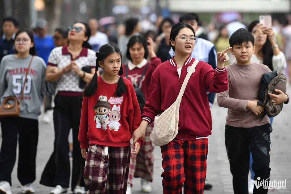 Dự báo thời tiết 7/3/2026: Cả nước chuyển tạnh ráo, Hà Nội hửng nắng đến 25 độ Dự báo thời tiết 7/3/2026: Cả nước chuyển tạnh ráo, Hà Nội hửng nắng đến 25 độ