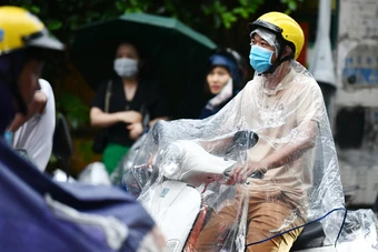 Dự báo thời tiết 7/5/2026: Miền Bắc ngày nắng, từ chiều tối mưa giông mạnh
