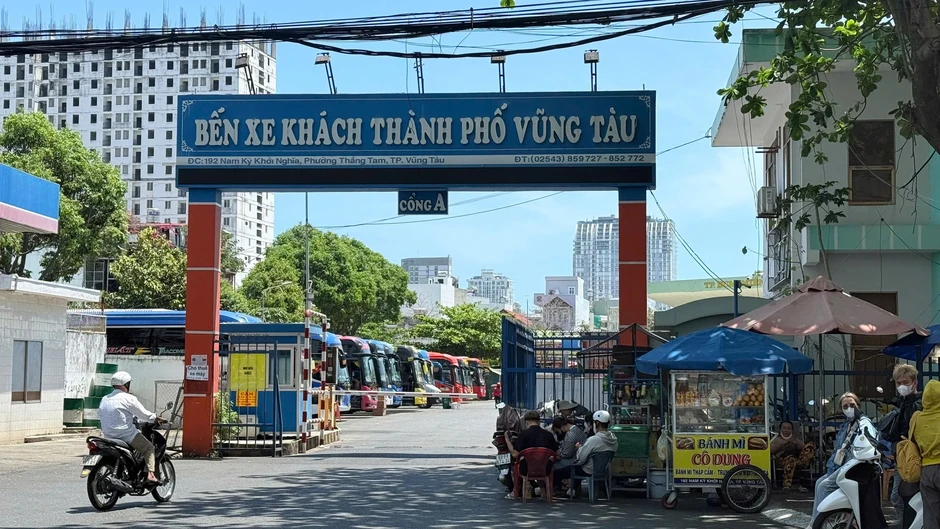 Giá xăng dầu tăng, vé xe khách tuyến Vũng Tàu - Sài Gòn sẽ thế nào? Giá xăng dầu tăng, vé xe khách tuyến Vũng Tàu - Sài Gòn sẽ thế nào?