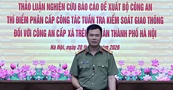 Hà Nội đề xuất thí điểm phân cấp tuần tra, kiểm soát giao thông cho công an cấp xã