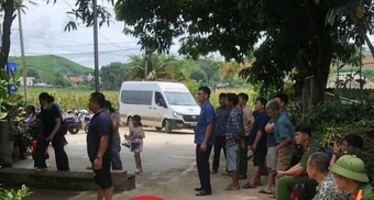 Hai vợ chồng bị điện giật tử vong khi lau bể cá cảnh