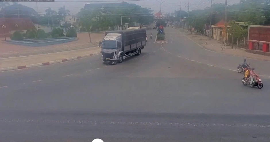 Hai vụ tai nạn khiến 4 người tử vong: Hiểm họa tạt đầu xe tải, container