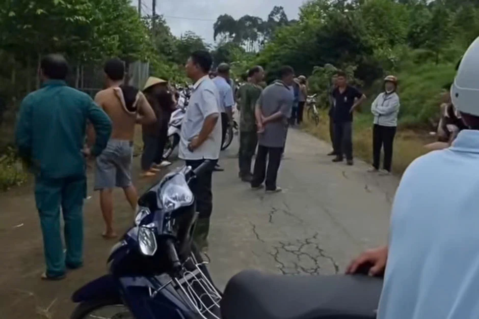 Hàng trăm người tìm kiếm cụ bà 89 tuổi ở Đồng Nai Hàng trăm người tìm kiếm cụ bà 89 tuổi ở Đồng Nai