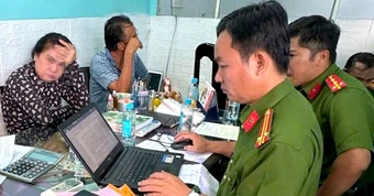 'Hô biến' gạo giá rẻ thành ST25, bán ra nhiều tỉnh thành