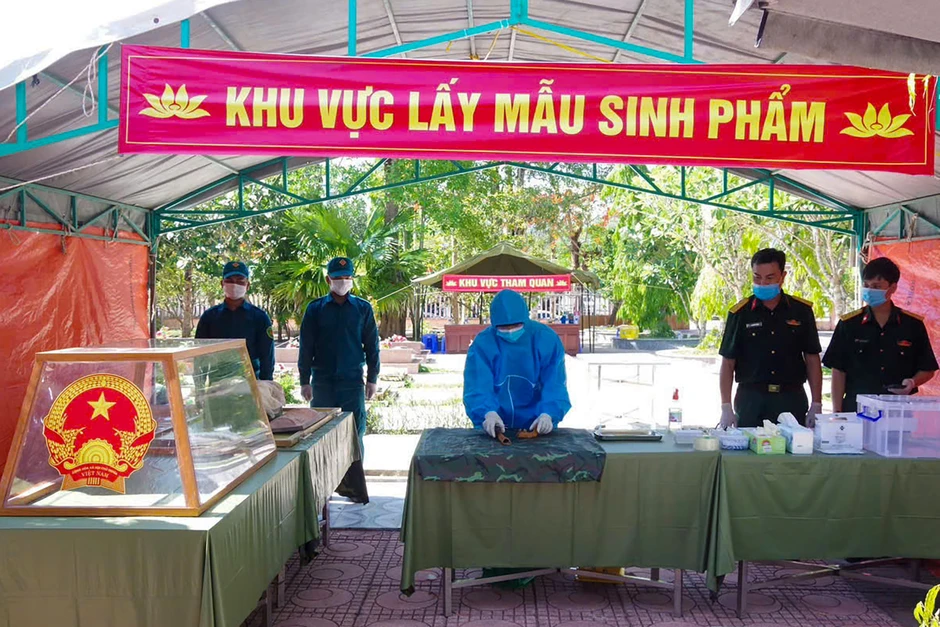 Khánh Hòa lấy mẫu ADN hơn 2.200 hài cốt liệt sĩ trong chiến dịch 500 ngày đêm Khánh Hòa lấy mẫu ADN hơn 2.200 hài cốt liệt sĩ trong chiến dịch 500 ngày đêm
