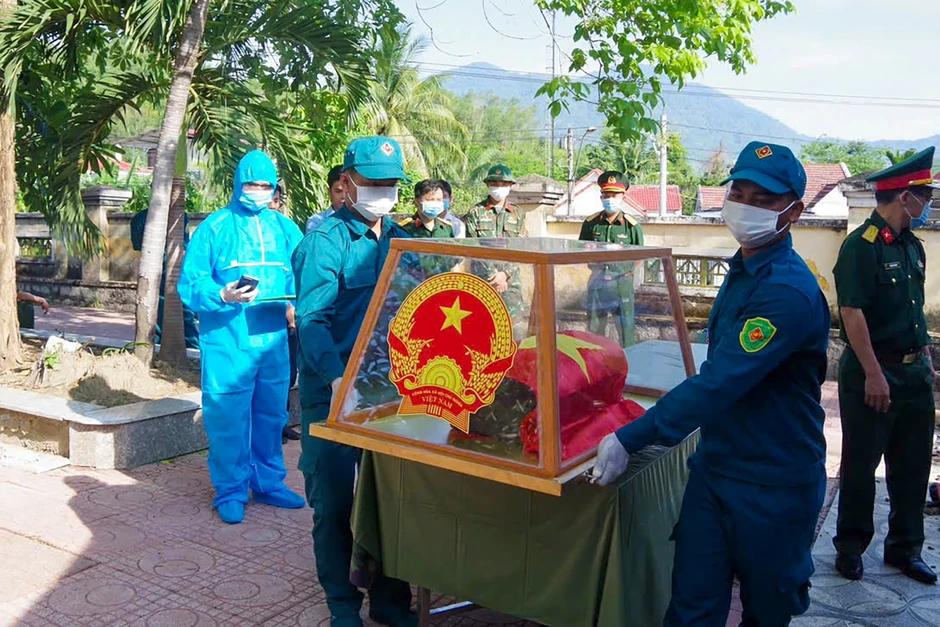 Khánh Hòa lấy mẫu ADN hơn 2.200 hài cốt liệt sĩ trong chiến dịch 500 ngày đêm Khánh Hòa lấy mẫu ADN hơn 2.200 hài cốt liệt sĩ trong chiến dịch 500 ngày đêm