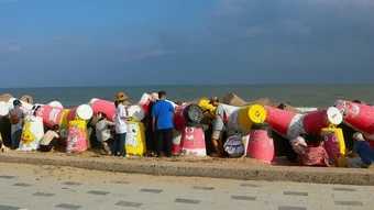 Khoác áo mới cho kè biển Phan Thiết