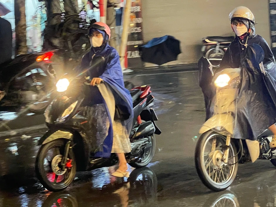 Không khí lạnh gây ra đợt mưa giông trước nghỉ lễ 30.4 - 1.5 Không khí lạnh gây ra đợt mưa giông trước nghỉ lễ 30.4 - 1.5