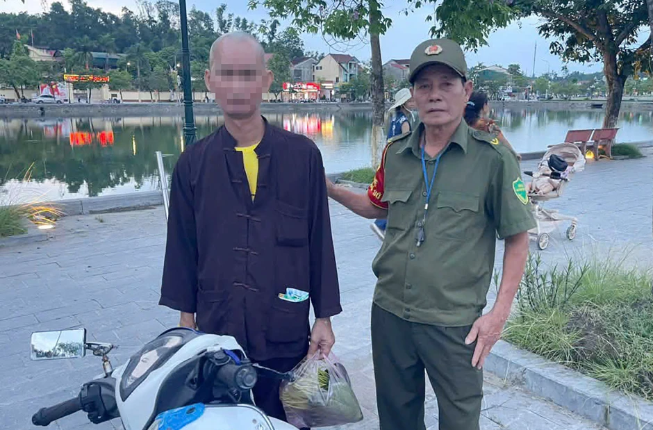 Linh vật ngựa cao 2m bốc cháy ngùn ngụt giữa công viên, lộ danh tính đối tượng châm lửa Linh vật ngựa cao 2m bốc cháy ngùn ngụt giữa công viên, lộ danh tính đối tượng châm lửa