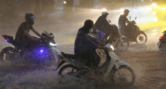 Miền Bắc tiếp diễn mưa lớn dữ dội, Hà Nội có nơi vượt 400mm