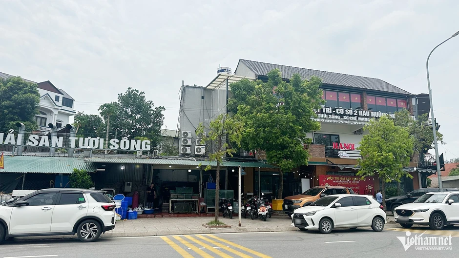 Một phụ nữ 'chốt sổ' với thỏa thuận bất ngờ vụ ăn cua hoàng đế, tôm hùm Alaska Một phụ nữ 'chốt sổ' với thỏa thuận bất ngờ vụ ăn cua hoàng đế, tôm hùm Alaska