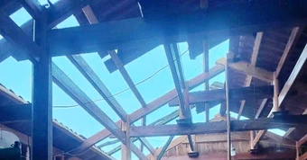 Mưa đá, giông lốc làm hàng chục nhà dân ở Sơn La bị tốc mái