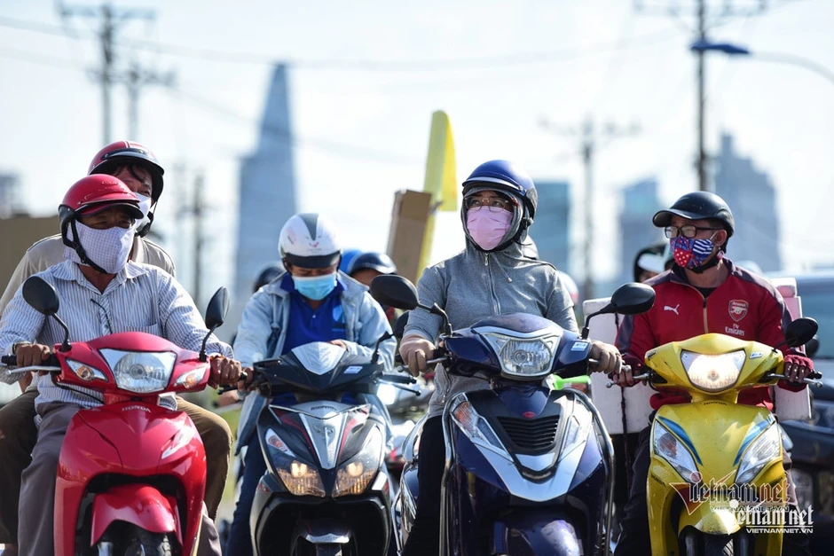Nắng nóng kéo dài cả tháng ở TPHCM, bao giờ mùa mưa xuất hiện? Nắng nóng kéo dài cả tháng ở TPHCM, bao giờ mùa mưa xuất hiện?