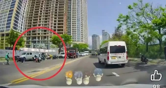 Người đàn ông đánh rơi tiền khi đi mua phế liệu, công an tìm người nhặt