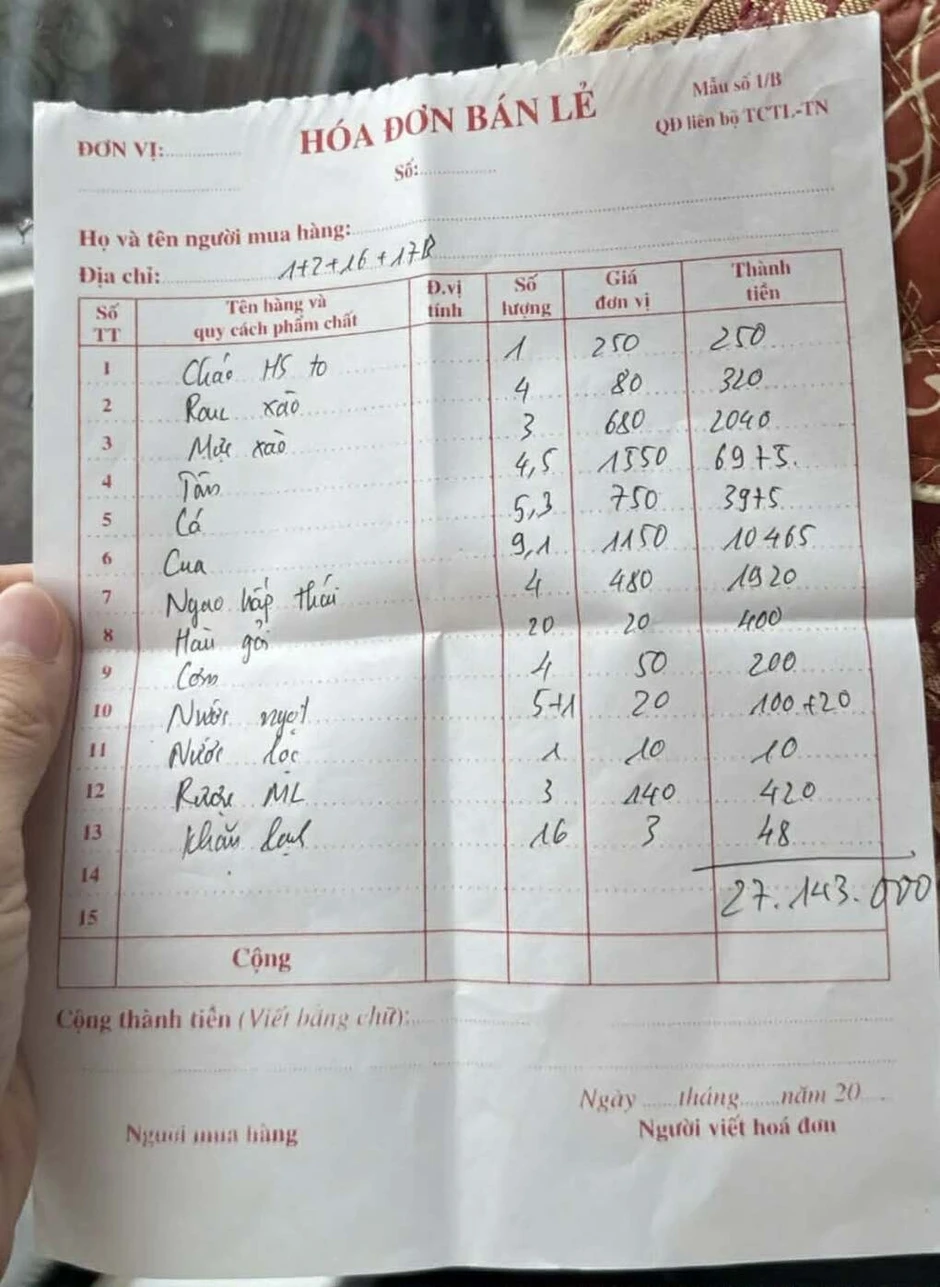 Nhà hàng bị phạt hơn 10 triệu đồng sau phản ánh 'chặt chém' du khách