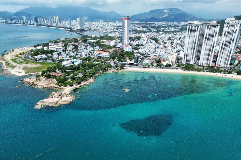 Nha Trang khoanh vùng bảo vệ rạn san hô Hòn Chồng - Đặng Tất