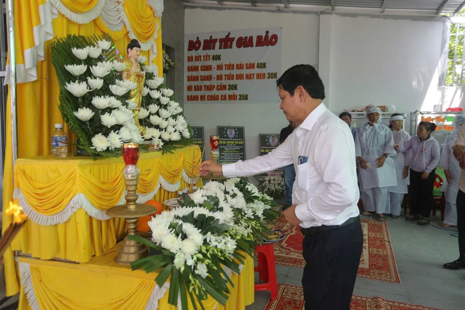 Nhân chứng vụ sát hại 3 người ở Tây Ninh: Nạn nhân đã chắp tay van xin tha mạng Nhân chứng vụ sát hại 3 người ở Tây Ninh: Nạn nhân đã chắp tay van xin tha mạng