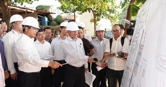 Rạch Xuyên Tâm vướng mặt bằng hơn 1.200 hộ, Chủ tịch TP.HCM ra tối hậu thư