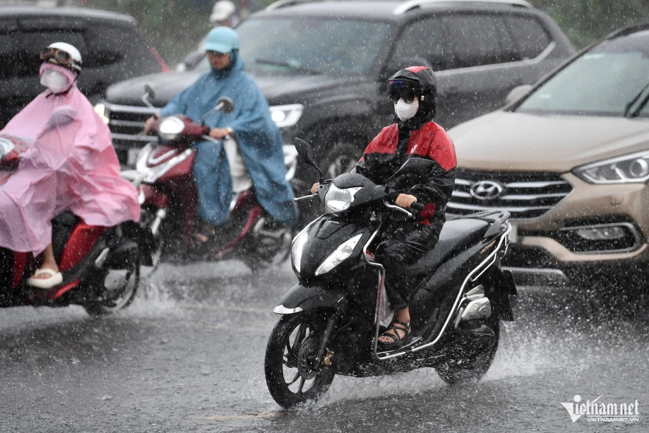Thời tiết 10 ngày tới: Miền Bắc mưa lớn sầm sập, Trung Bộ nắng nóng chói chang Thời tiết 10 ngày tới: Miền Bắc mưa lớn sầm sập, Trung Bộ nắng nóng chói chang