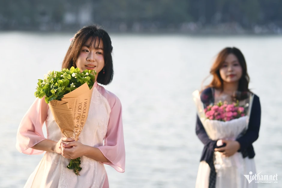 Thời tiết Hà Nội đón chuỗi ngày 'đẹp hiếm hoi', rồi không khí lạnh lại tràn về