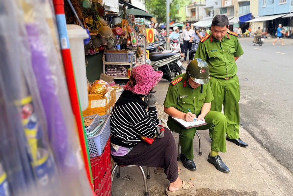 TP.HCM đề xuất hỗ trợ công an phường, xã 5 triệu đồng/người/tháng TP.HCM đề xuất hỗ trợ công an phường, xã 5 triệu đồng/người/tháng