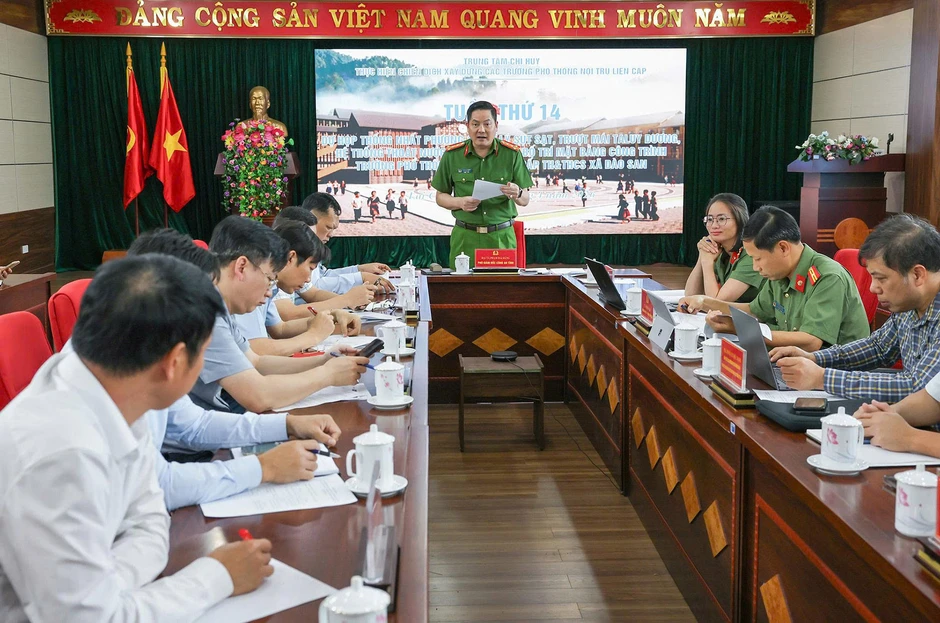 Vết sạt trên núi và mệnh lệnh 'thép' tại dự án xây trường trăm tỷ ở Lai Châu Vết sạt trên núi và mệnh lệnh 'thép' tại dự án xây trường trăm tỷ ở Lai Châu