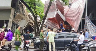 Vụ 2 căn nhà đổ sập ở Bắc Ninh: Chính quyền yêu cầu dừng thi công