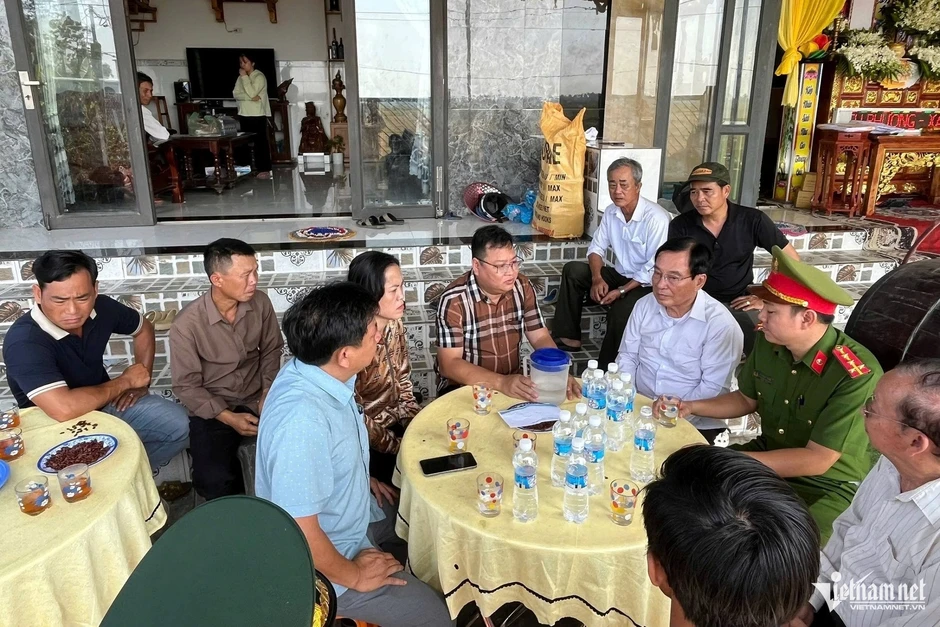 Vụ cháy ô tô, 2 thiếu niên tử vong: Gia đình các nạn nhân lên tiếng Vụ cháy ô tô, 2 thiếu niên tử vong: Gia đình các nạn nhân lên tiếng