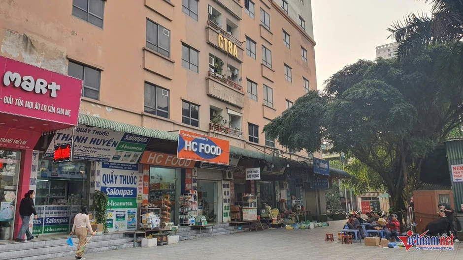 Vụ đánh người vì bị nhắc đeo rọ mõm cho chó ở Hà Nội: Người dân chung cư nói gì? Vụ đánh người vì bị nhắc đeo rọ mõm cho chó ở Hà Nội: Người dân chung cư nói gì?