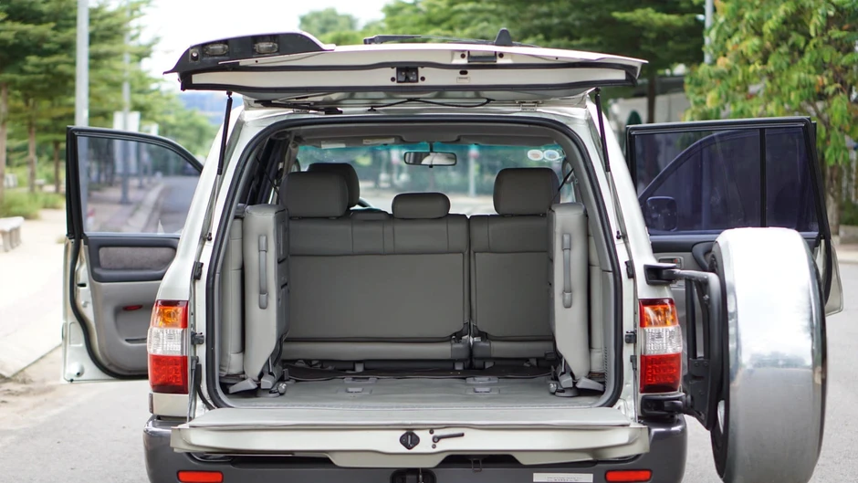 ‘Huyền thoại’ Toyota Land Cruiser đời 2005, bán lại chưa tới 400 triệu đồng ‘Huyền thoại’ Toyota Land Cruiser đời 2005, bán lại chưa tới 400 triệu đồng