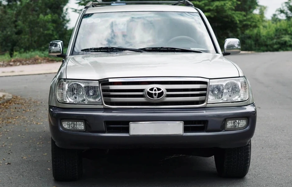 ‘Huyền thoại’ Toyota Land Cruiser đời 2005, bán lại chưa tới 400 triệu đồng ‘Huyền thoại’ Toyota Land Cruiser đời 2005, bán lại chưa tới 400 triệu đồng