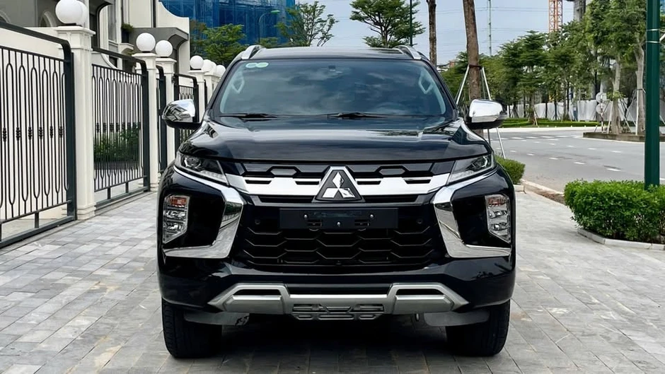 Điểm mặt những mẫu ô tô ngốn dầu nhất thị trường xe Việt Điểm mặt những mẫu ô tô ngốn dầu nhất thị trường xe Việt