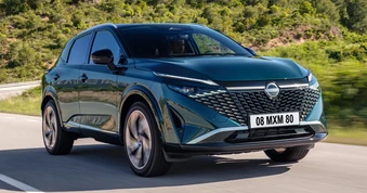 Kỷ lục Guinness: Mẫu xe Nhật đi được 2.000 km không cần tiếp nhiên liệu