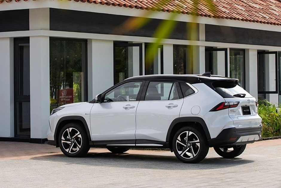 Loạt SUV hybrid 'ăn xăng như ngửi', lợi thế giữa thời giá xăng tăng cao Loạt SUV hybrid 'ăn xăng như ngửi', lợi thế giữa thời giá xăng tăng cao
