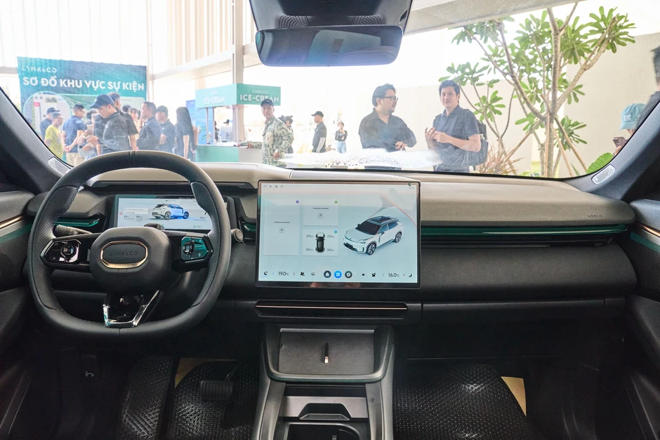 Lynk & Co 08: Hợp với người trẻ, thích công nghệ