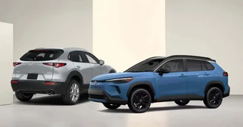 Mazda CX-30 và Toyota Corolla Cross HEV: Chọn cảm giác lái hay tiết kiệm xăng?