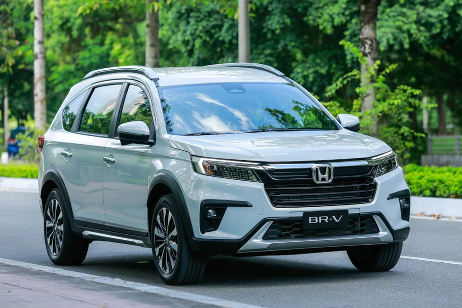Phân khúc xe MPV chạy xăng tháng 7: Mitsubishi Xpander đòi lại ngôi đầu từ Innova Cross Phân khúc xe MPV chạy xăng tháng 7: Mitsubishi Xpander đòi lại ngôi đầu từ Innova Cross