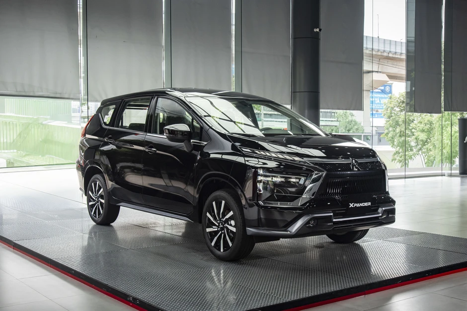 Phân khúc xe MPV chạy xăng tháng 7: Mitsubishi Xpander đòi lại ngôi đầu từ Innova Cross Phân khúc xe MPV chạy xăng tháng 7: Mitsubishi Xpander đòi lại ngôi đầu từ Innova Cross
