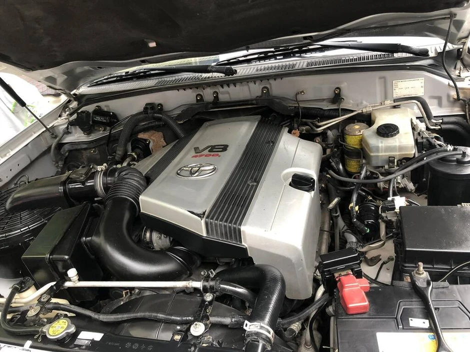 Toyota Land Cruiser động cơ V8 24 năm tuổi giá 1,2 tỷ đồng vẫn hút dân chơi Toyota Land Cruiser động cơ V8 24 năm tuổi giá 1,2 tỷ đồng vẫn hút dân chơi