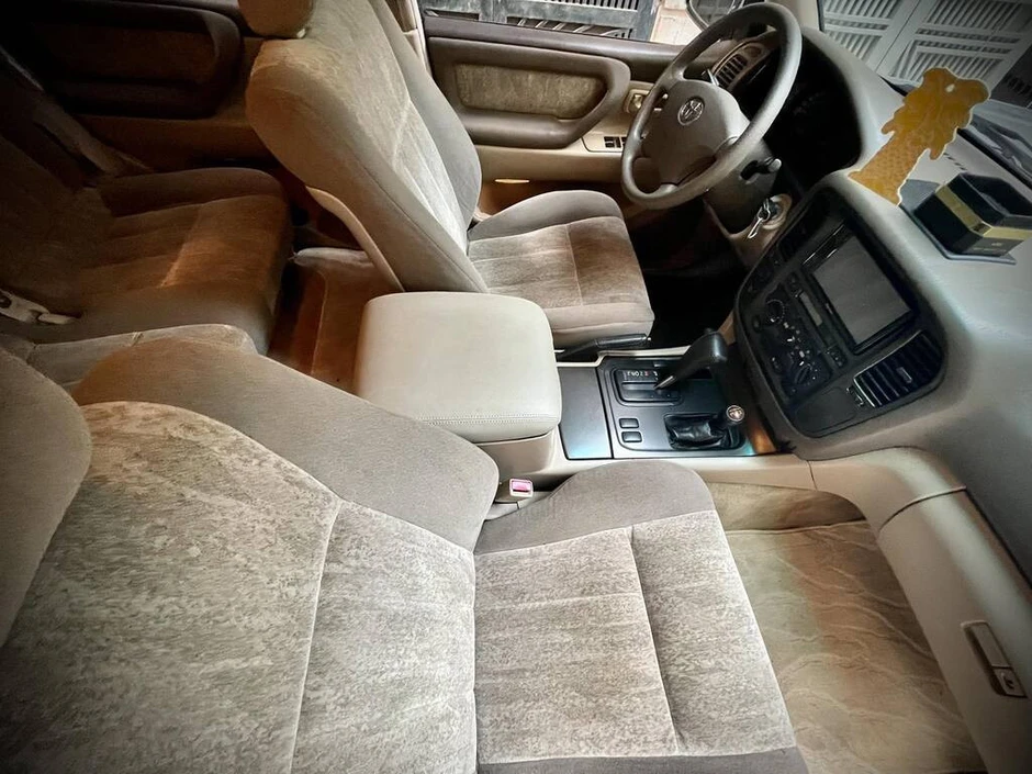 Toyota Land Cruiser động cơ V8 24 năm tuổi giá 1,2 tỷ đồng vẫn hút dân chơi Toyota Land Cruiser động cơ V8 24 năm tuổi giá 1,2 tỷ đồng vẫn hút dân chơi