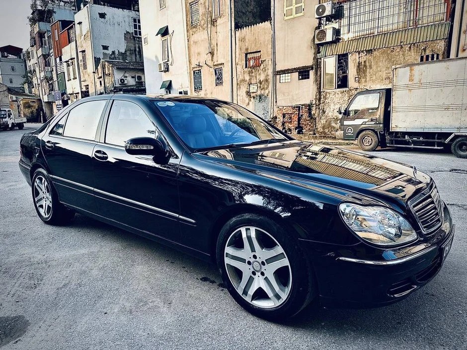 Xế cổ Mercedes-Benz S500L 2004 “zin” hiếm, giá cao gấp 4 lần thị trường