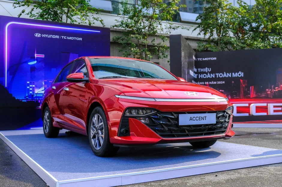 Xe sedan cỡ B tháng 4: Toyota Vios 'sẩy chân', Mazda2 bứt tốc ngoạn mục