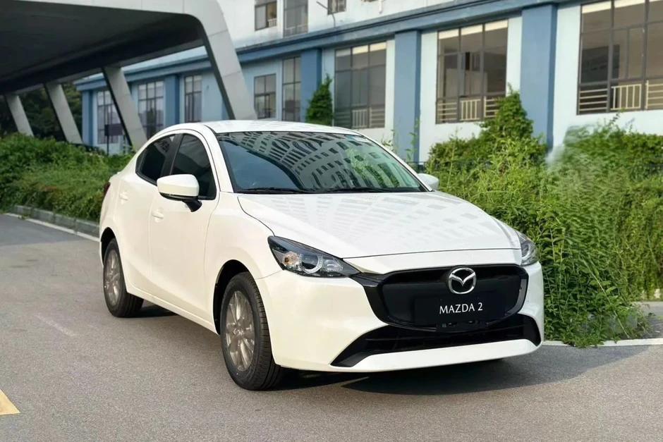 Xe sedan cỡ B tháng 4: Toyota Vios 'sẩy chân', Mazda2 bứt tốc ngoạn mục