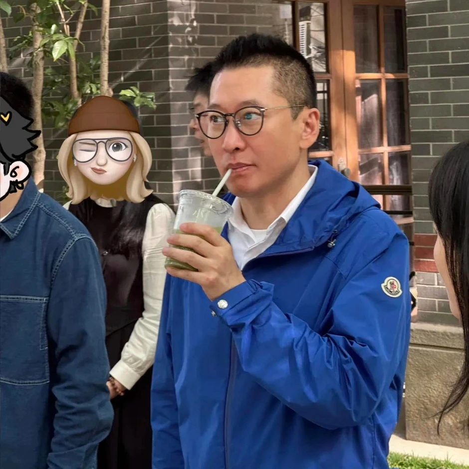 “Bao Thanh Thiên” đình đám bỏ showbiz, làm nông dân rồi trở thành triệu phú “Bao Thanh Thiên” đình đám bỏ showbiz, làm nông dân rồi trở thành triệu phú