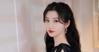 “Đệ nhất mỹ nhân Bắc Kinh” Cảnh Điềm tiếp tục lao đao vì sóng gió